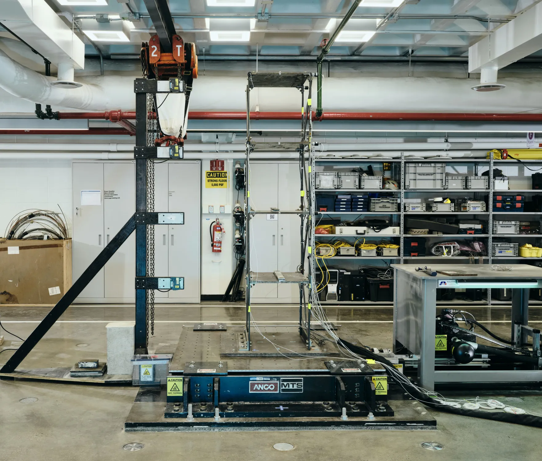 ANCO/MTS Hydraulic 2 Ton Shake Table