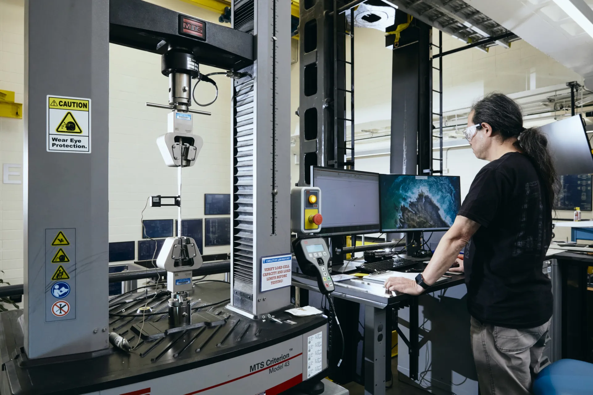 Universal Testing Machine