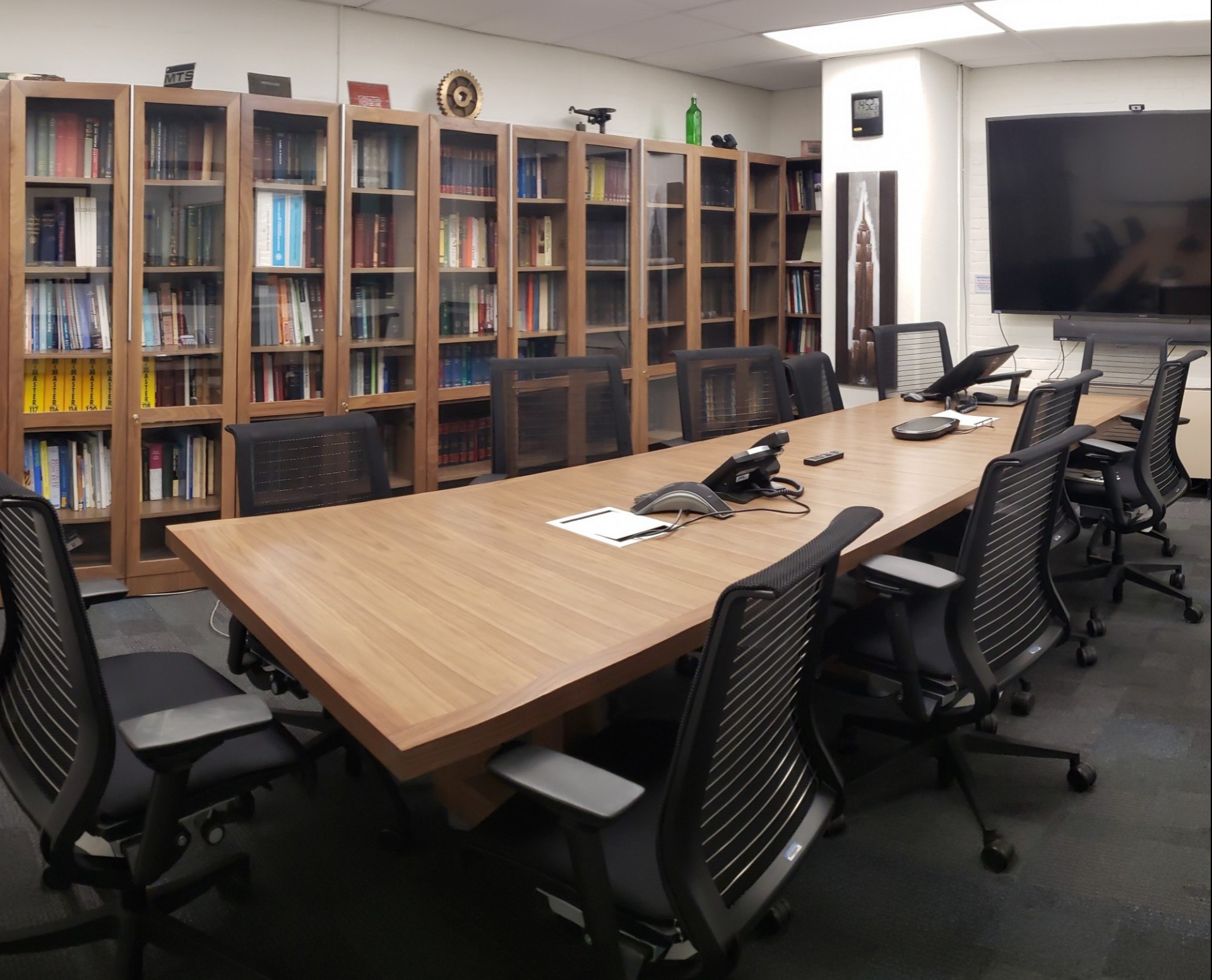 Picture of Conference Table in Carleton Laboratory Library