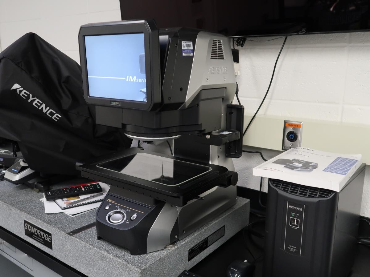 Keyence Image Dimension Measuring System IM-7001